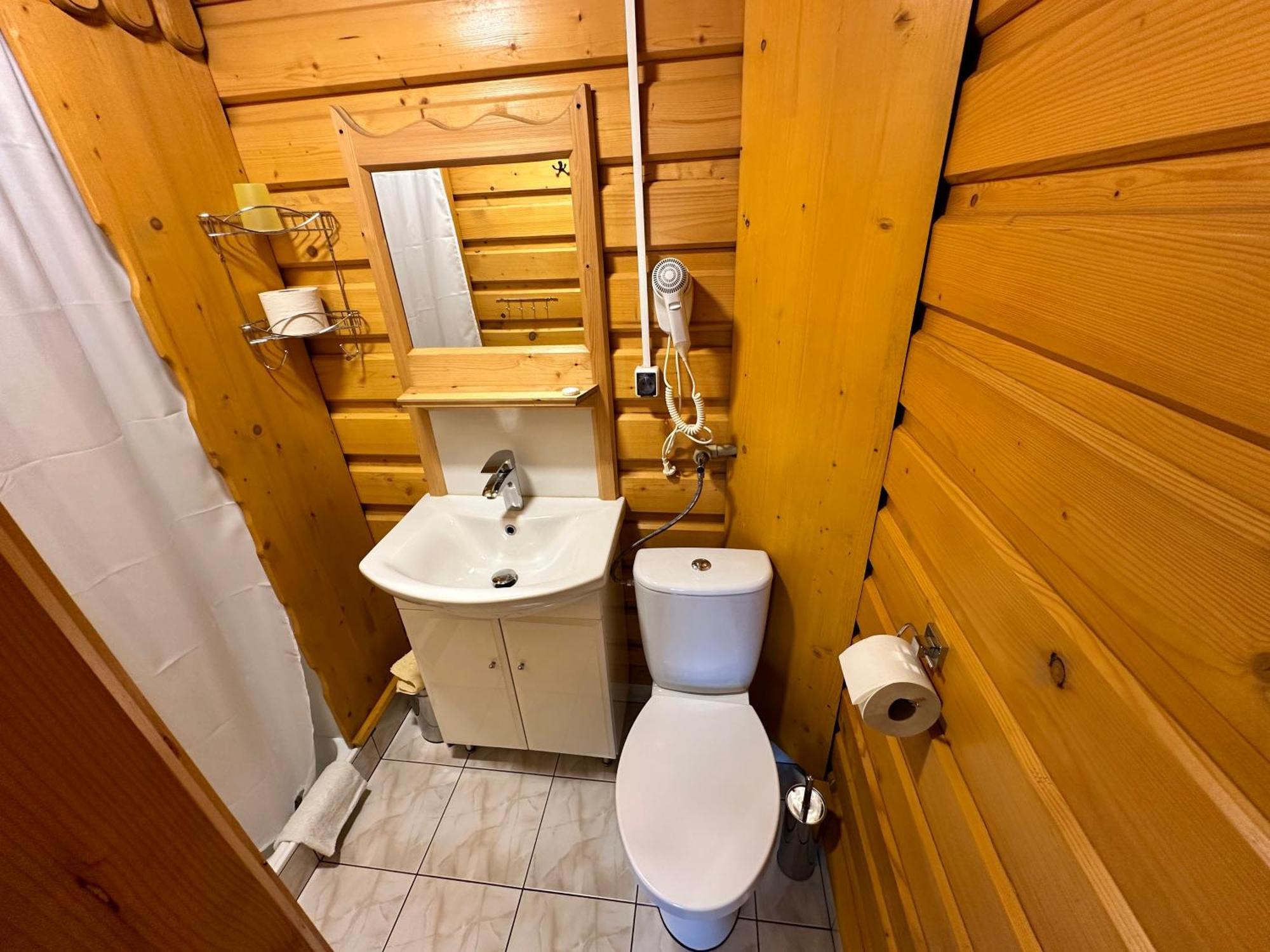 Economy Twin Room