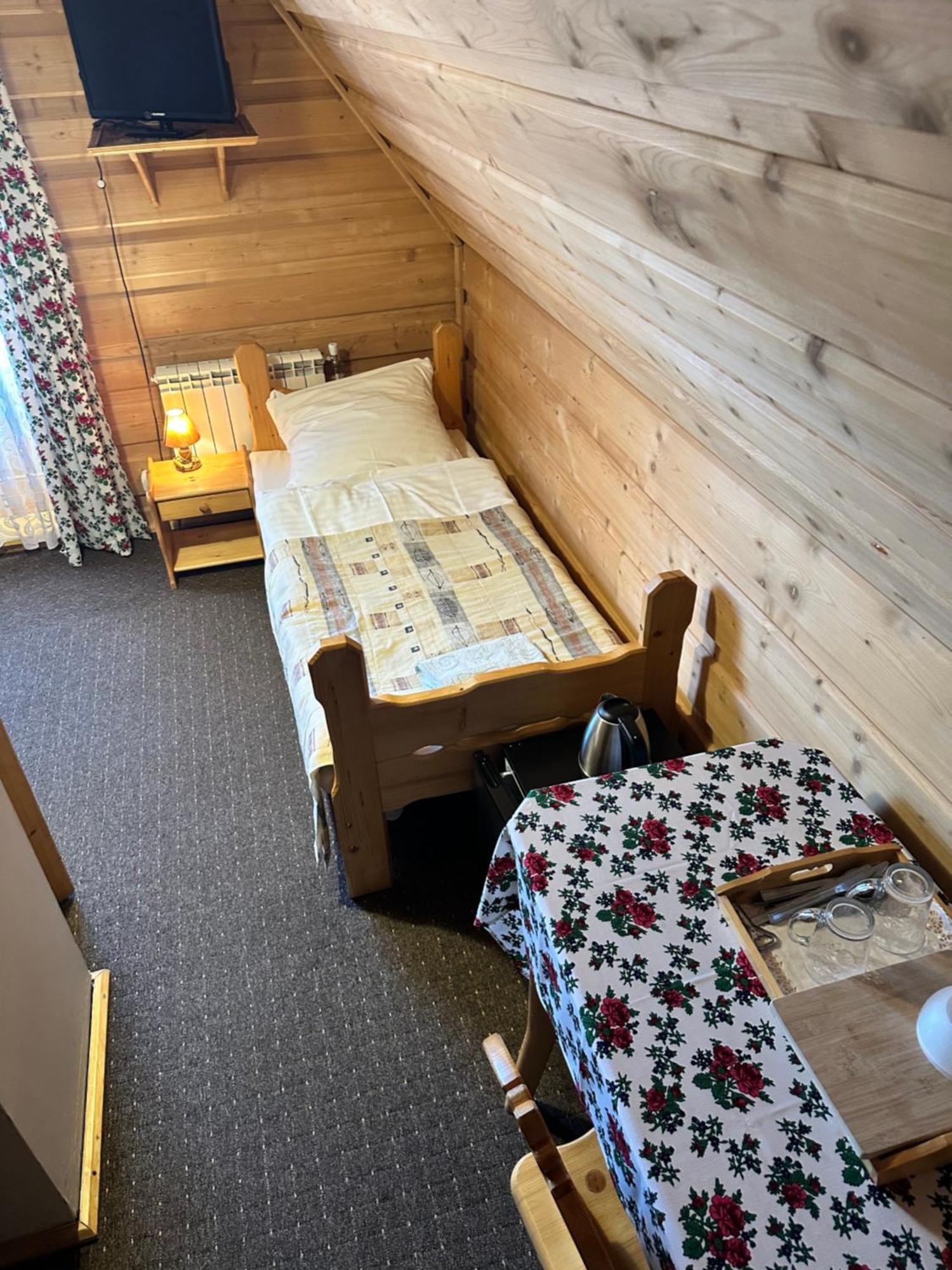 Economy Twin Room